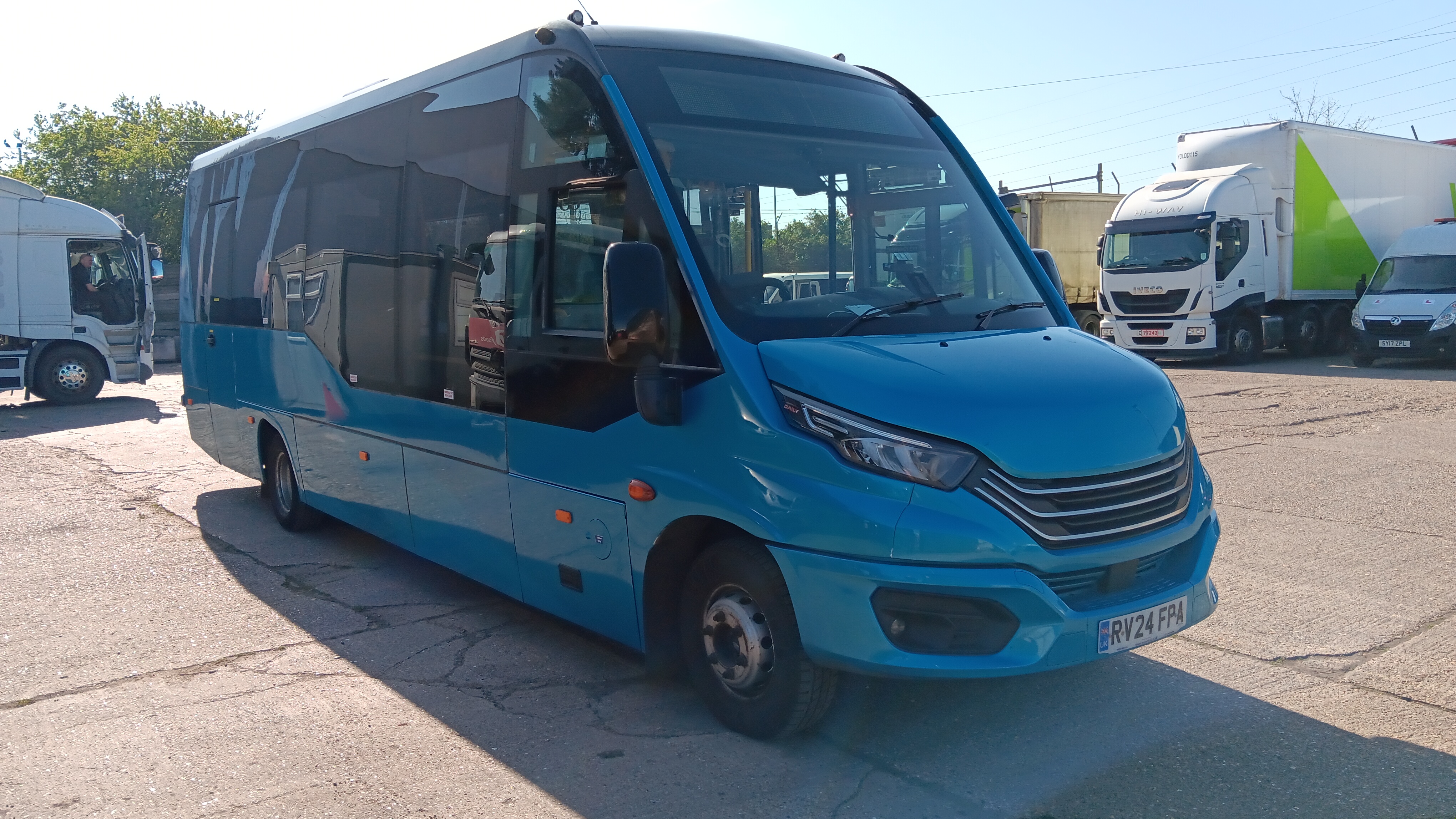 Iveco 70C21 Ilesbus iCity Max Low Floor Minibus, Registration RV24 FPA, First Registered 6 March 202 - photo 1