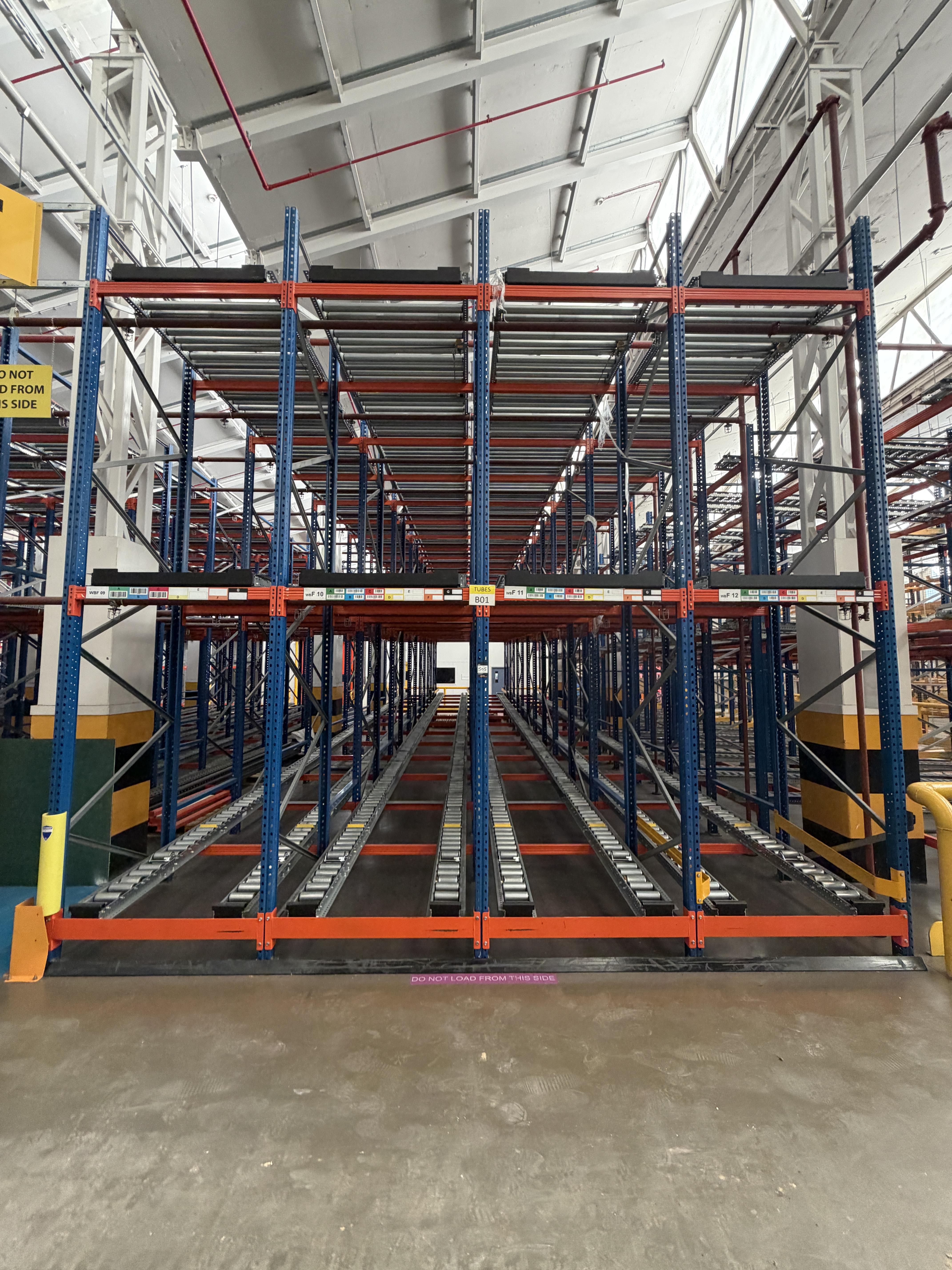 Dynamic Live Gravity Pallet Racking System by SCC. Deep gravity rollers approx. 16.5 metres, 12 lane - photo 1