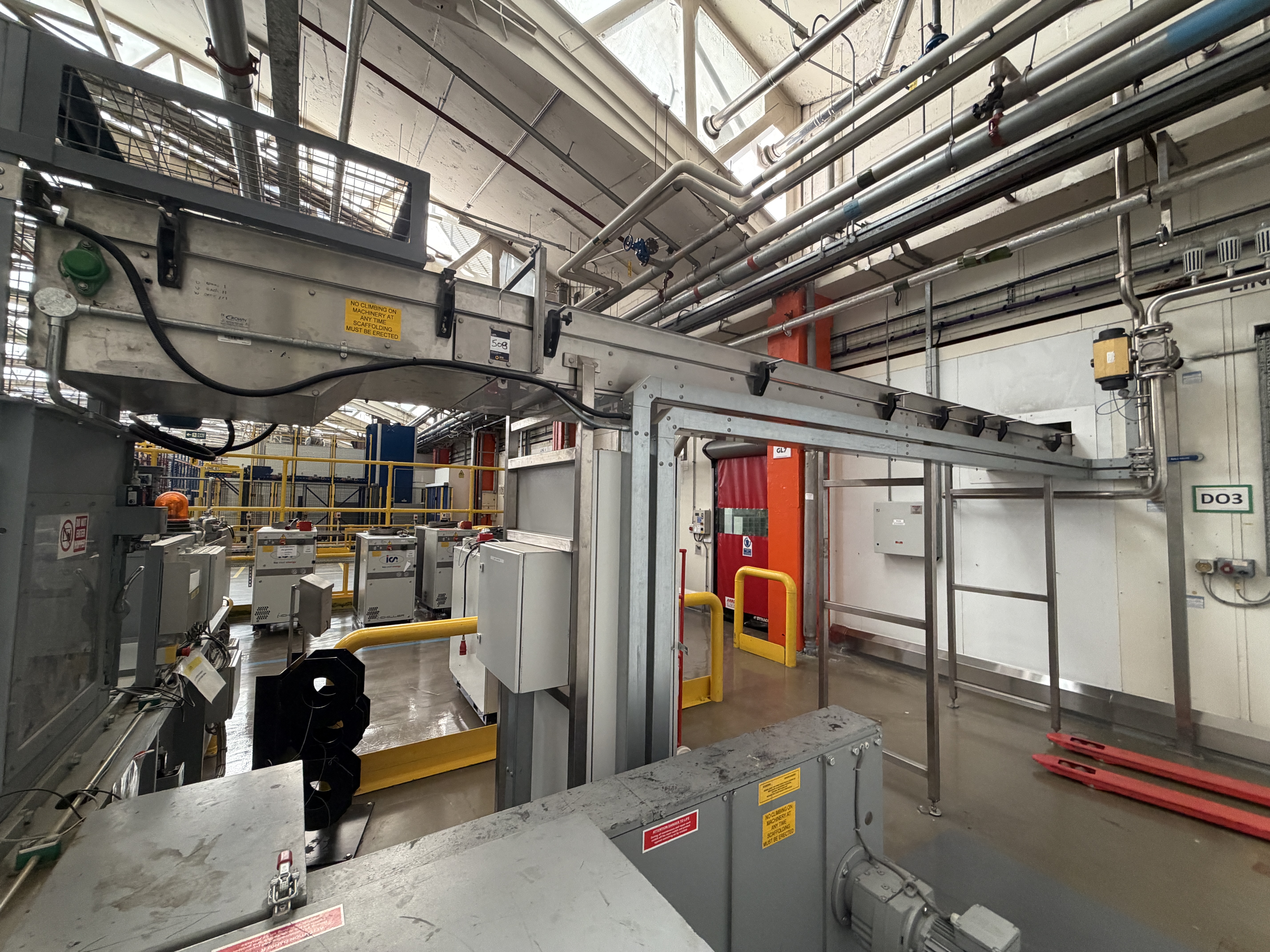 Crown Conveying systems. SS body plastic interlock belt overhead conveyor. Belt 70cm. Dimensions 230 - photo 1
