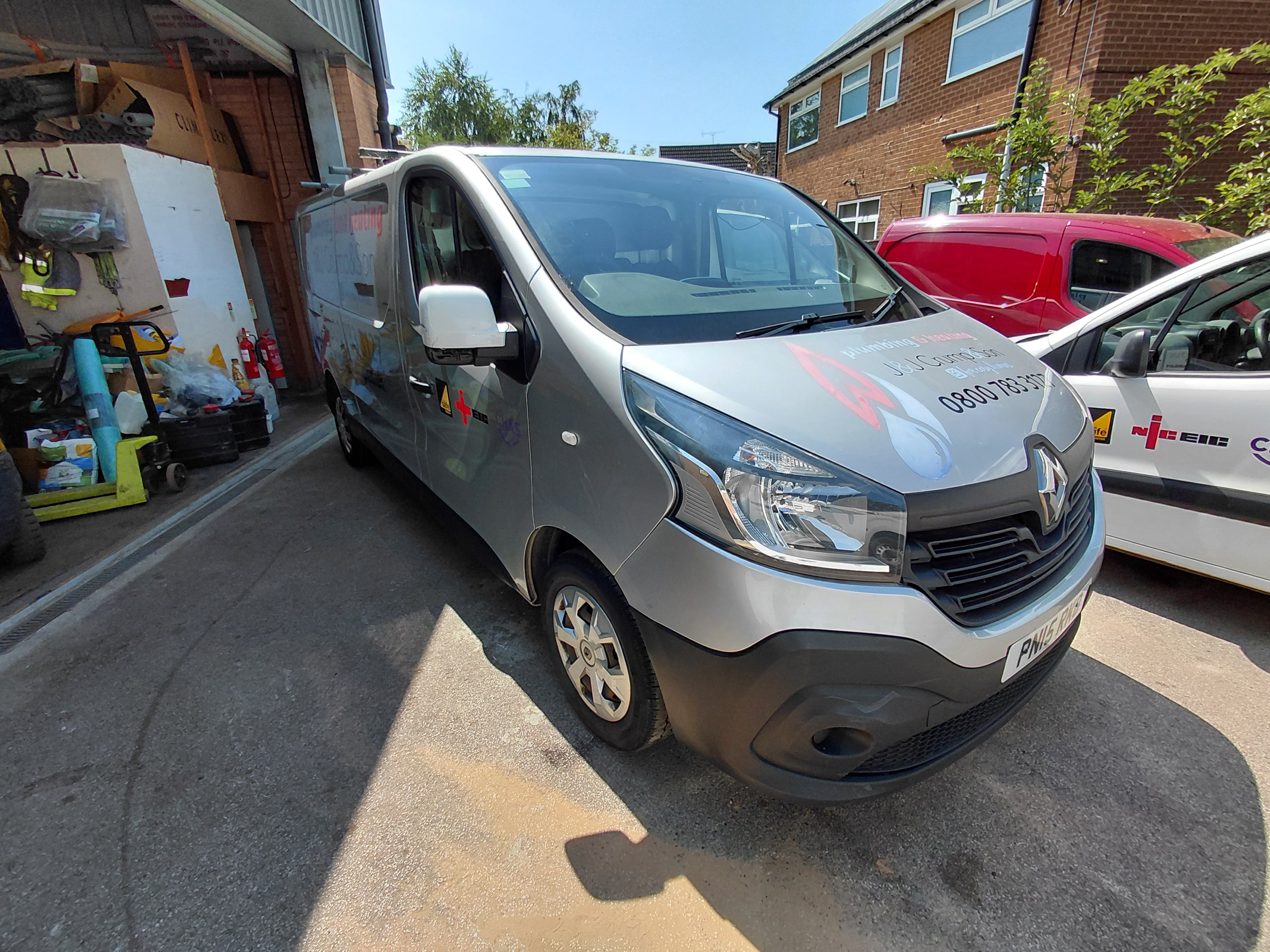 RENAULT TRAFIC LWB DIESEL LL29 ENERGY dCi 120 Business Van. Registration: PN15 RKO. Mileage: 174,000 - photo 1