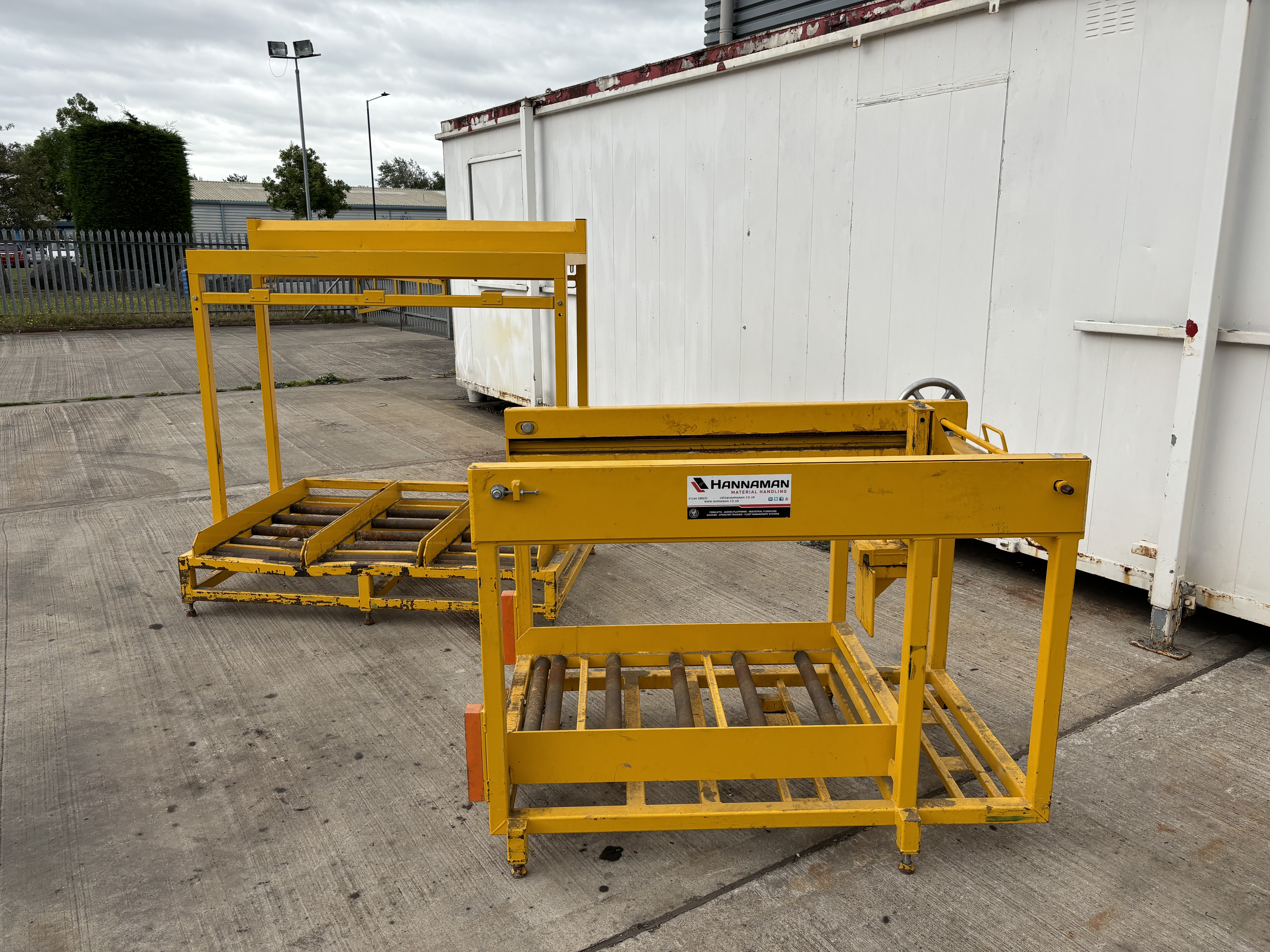Forklift battery puller & stand - photo 1