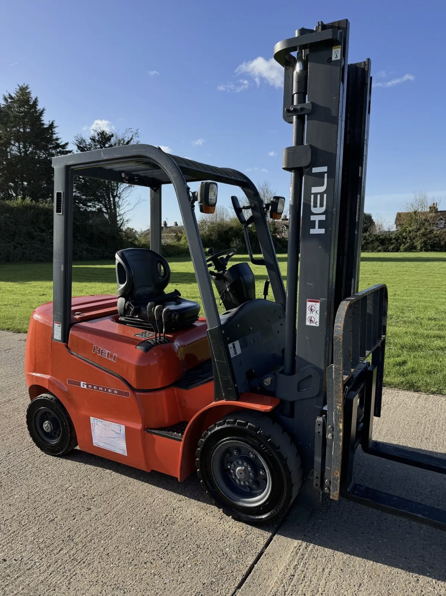 HELI - 2.5 Tonne Diesel Forklift Truck (2,595 hours) Heli forklift truck. 2.5 Tonne lift Low hour - photo 1