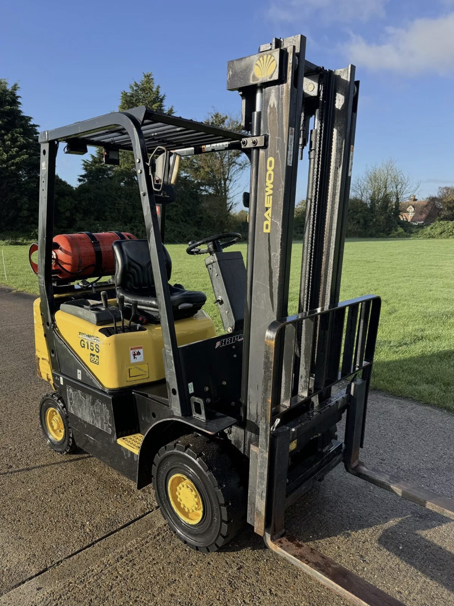 2003, DAEWOO - 1.5 Gas Forklift Truck (7,166 hours) 1.5 Tonne lift Good tyres all round 3.5m mast - photo 1