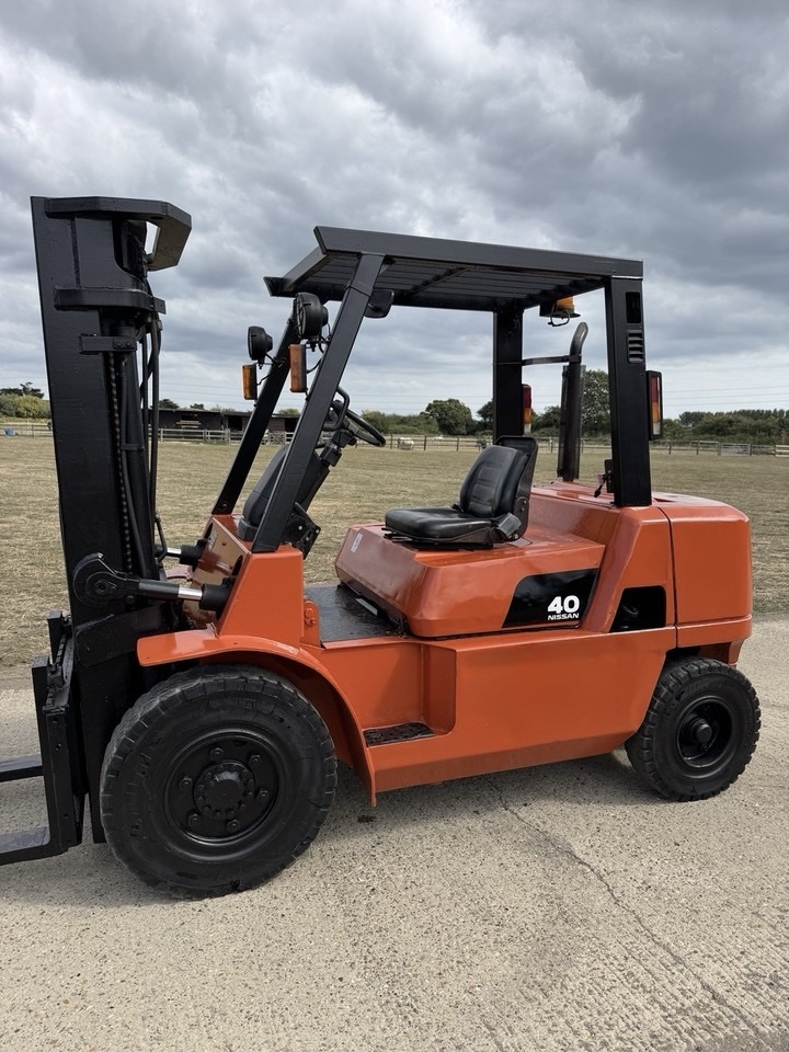 2018 Caterpillar 1.8 Tonne Gas Forklift Container Triple Mast, 9898 Hours - photo 1