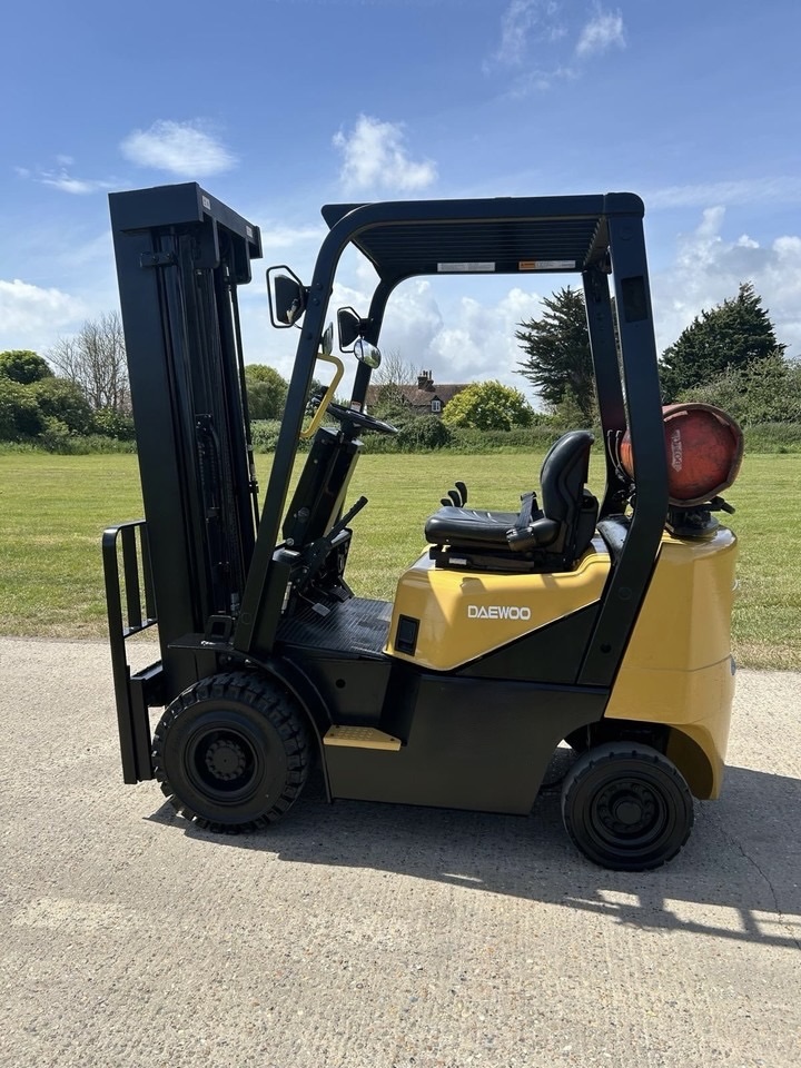 2005 Daewoo 1.5 Tonne Gaś Forklift, Container Spec, 6000 Hours, 4.2m Mast With Side Shift goo - photo 1