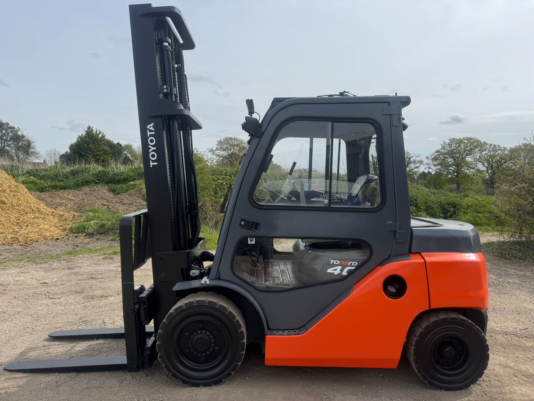 2020 Toyota 4 Tonne Diesel Forklift, 5010 Hours, 4.5m Lift Height, Side Shift, Full Cab - photo 1