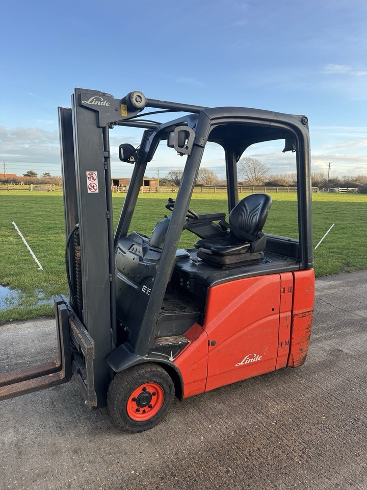 2009 Linde 1.6 Tonne Electric Forklift, Container Spec, 4.6m Mast, 6704 Hrs,Side Shift, with Charger - photo 1