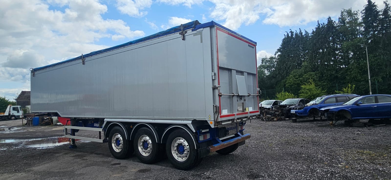67 Cubic Yard Tri Axle Tipping Trailer - photo 1