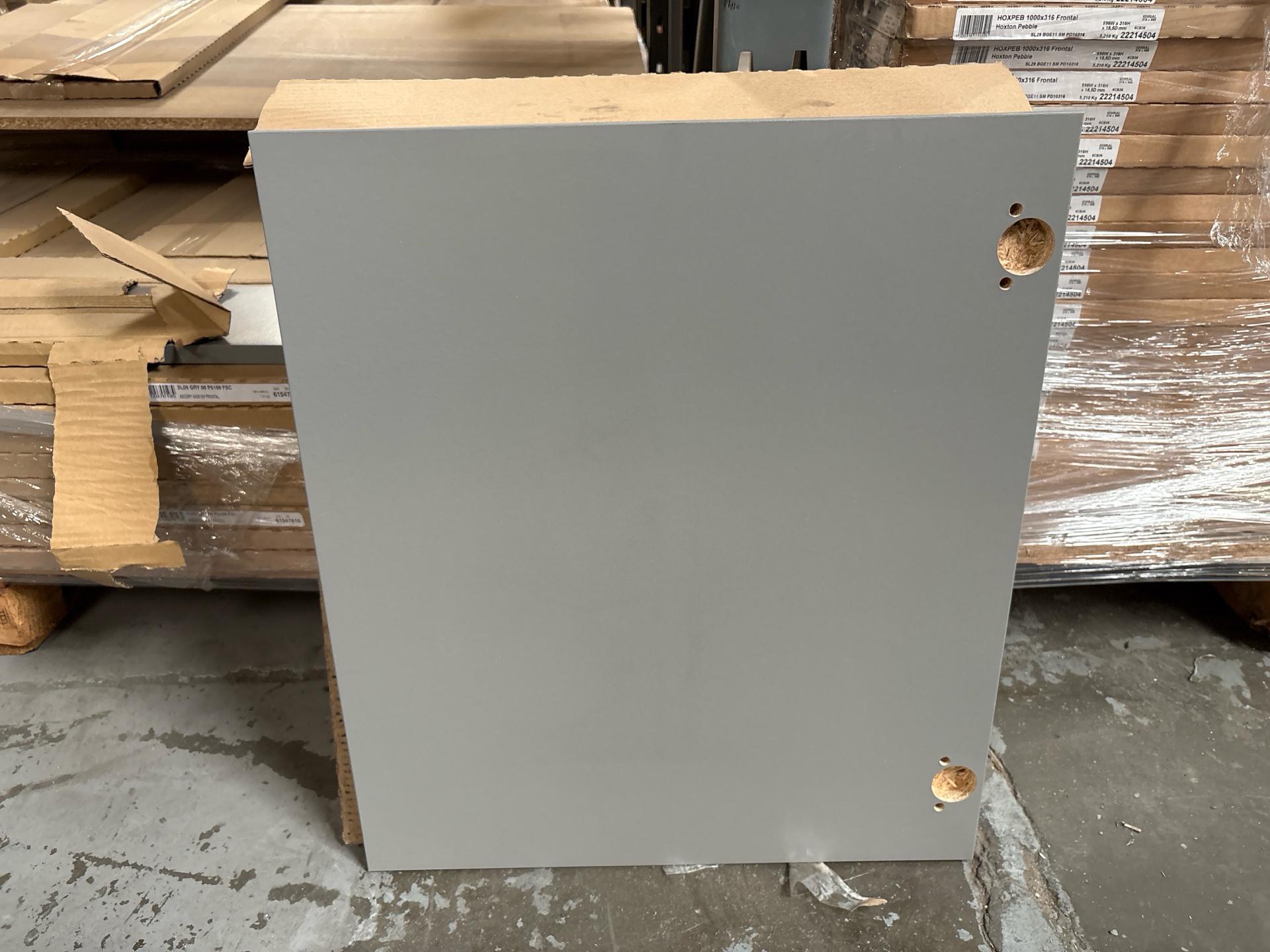 Job Lot of 39 x Dust Grey Kitchen Cabinet Front Door 500mm x 572mm - 21569602 - photo 1