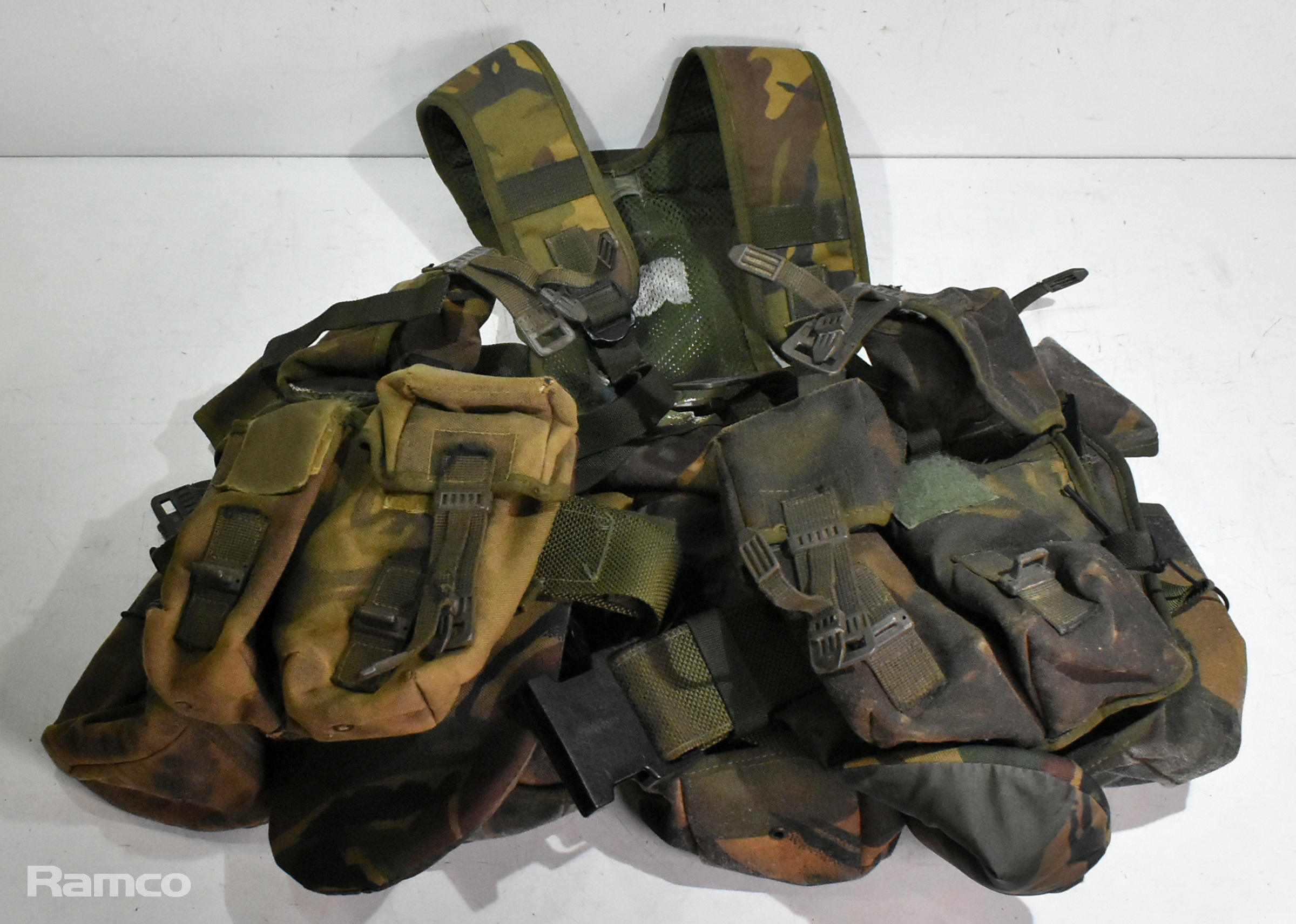 Various types of ex-military DPM accessories - 171kg – may require repair / be incomplete - see pics - photo 1