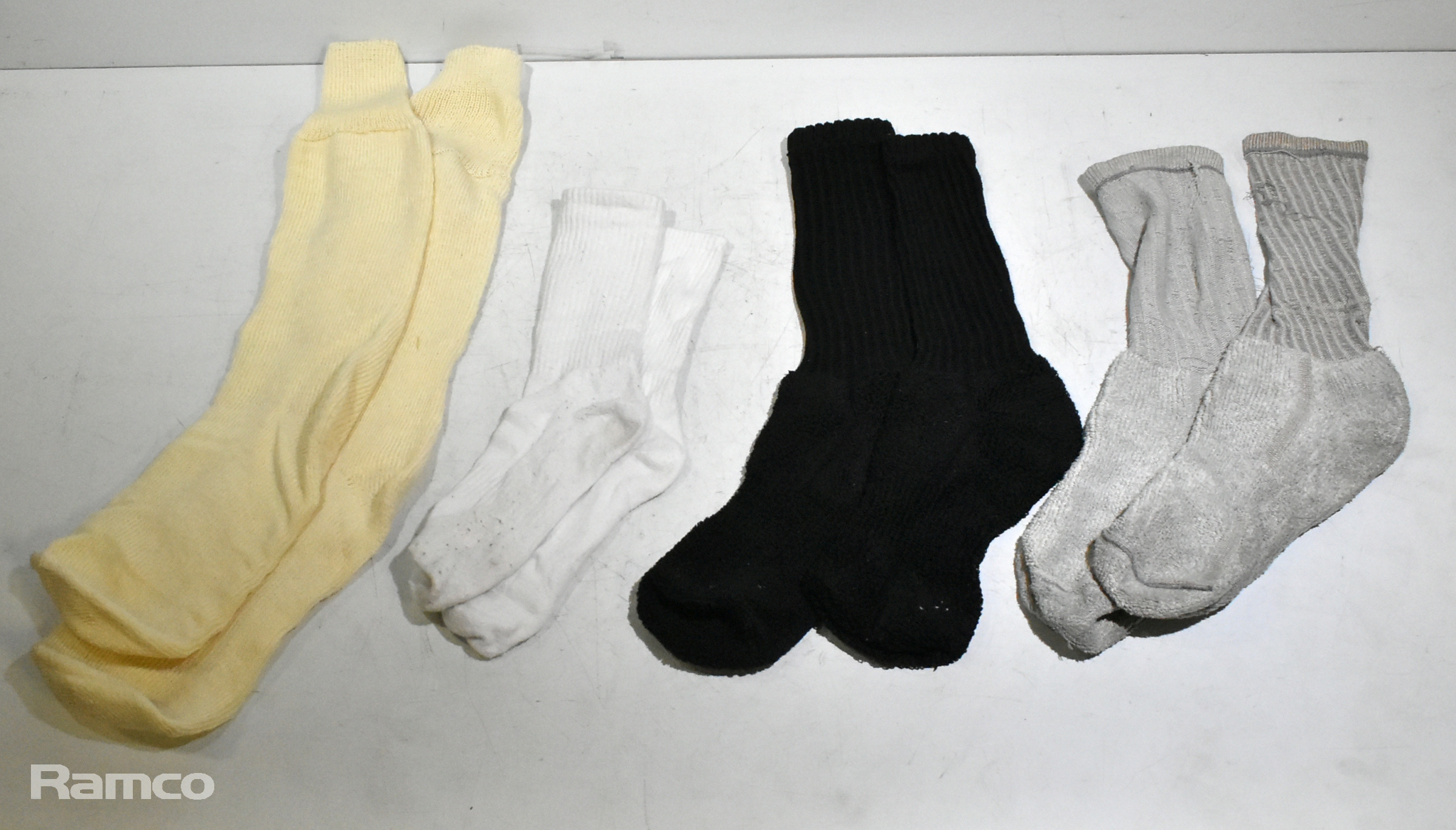 Various mixed socks - various sizes - paired & unpaired - tri-wall box - photo 1