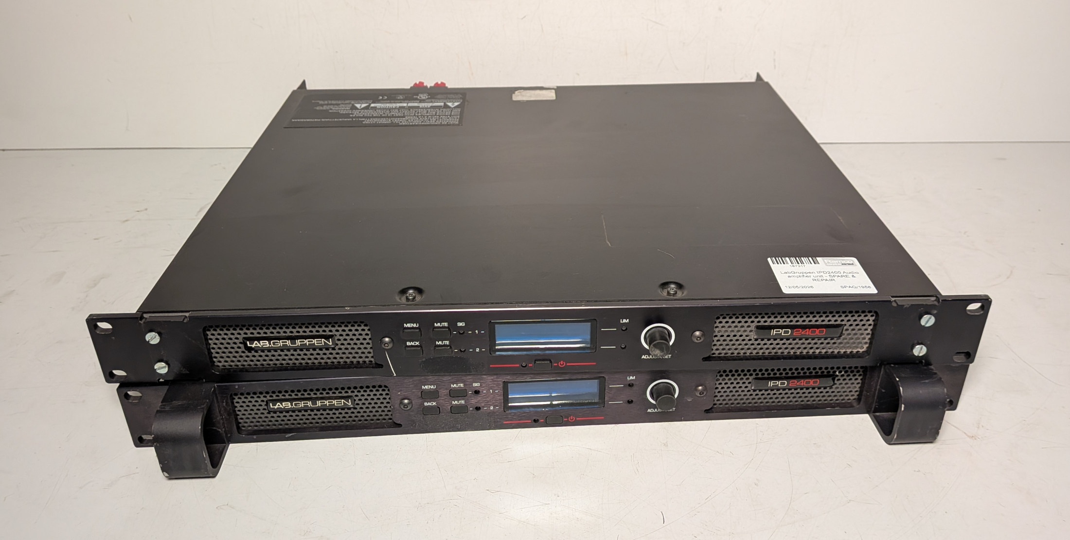 2x Lab Gruppen IPD2400 Audio amplifier units - SPARES OR REPAIRS information provided by the client - photo 1