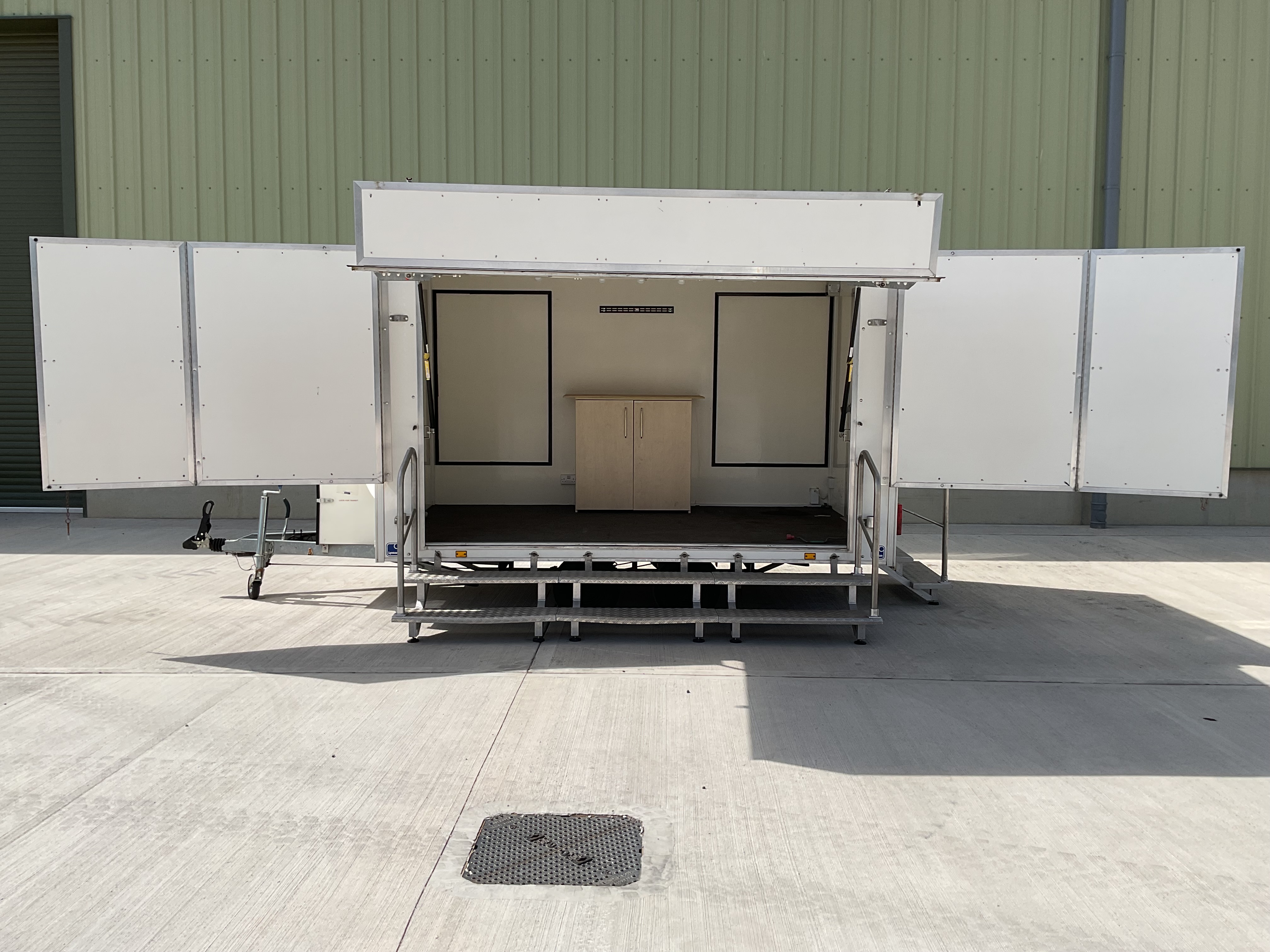 Lynton Twin 3.6M Twin Axle Exhibition Trailer, Direct from UK MOD Service. - photo 1