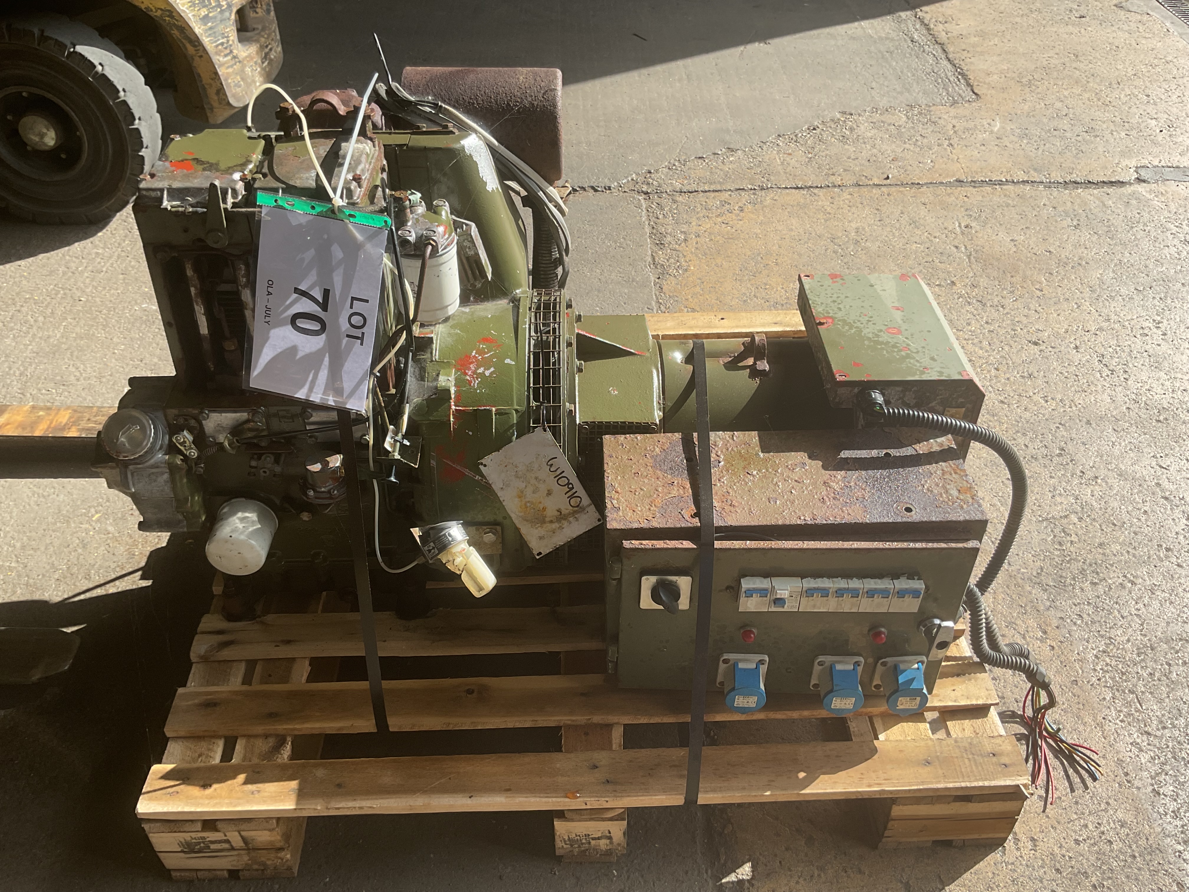 Lister 2 Cyl Diesel 240V Electric Start Single Phase 7KVA Diesel Generator, from MOD - photo 1