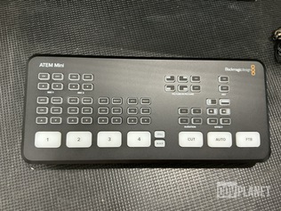 (56) Blackmagic Design ATEM Mini Live Production Streaming Switchers