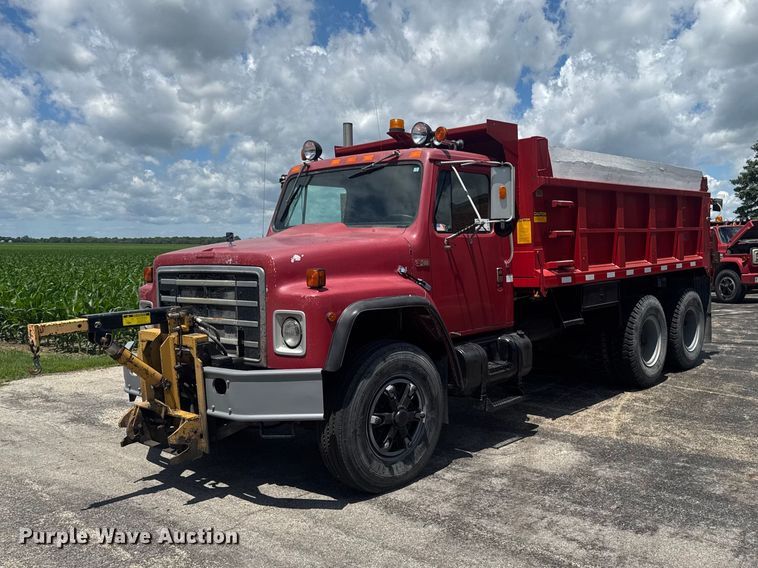 1988 International F1954 Dump Truck