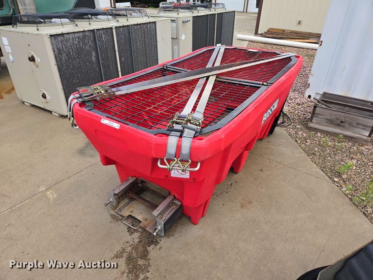 Boss VBX 8000 Spreader