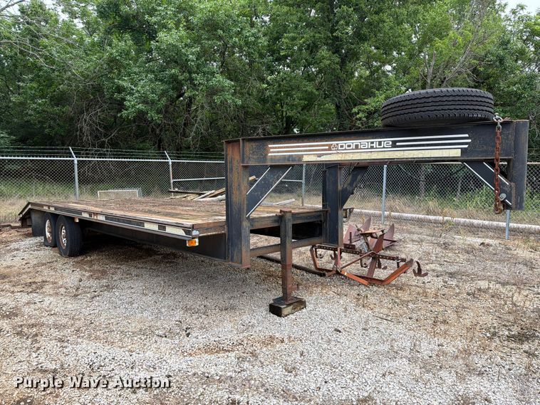 1997 Donahue Corporation UF-24B Equipment Trailer