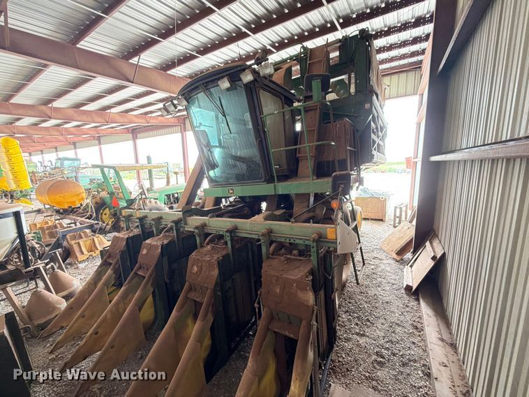 John Deere 9965 Cotton Picker