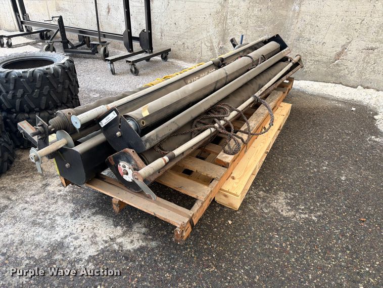 (4) Pulltarps