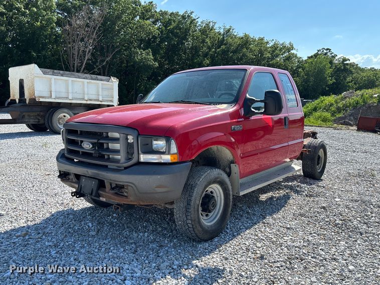 2003 Ford F250 Super Duty XL Ext. Cab Pickup Truck Cab And Chassis