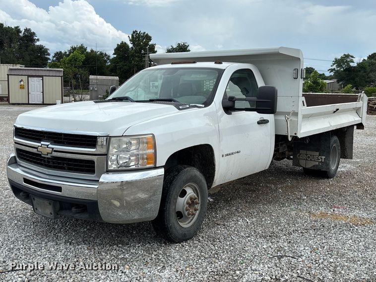 2007 Chevrolet Silverado 3500HD Dump Bed Pickup Truck