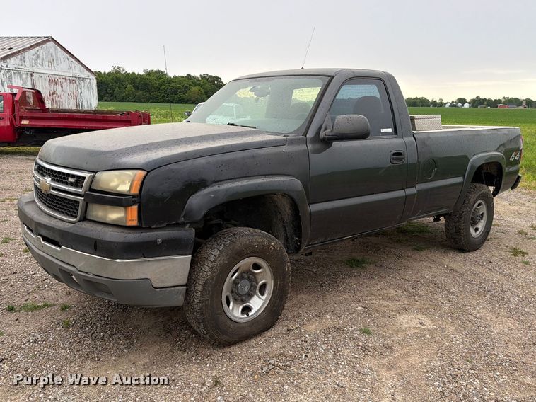 2005 Chevrolet Silverado Pickup Truck