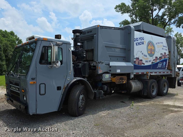 2016 Mack LEU633 Refuse Truck