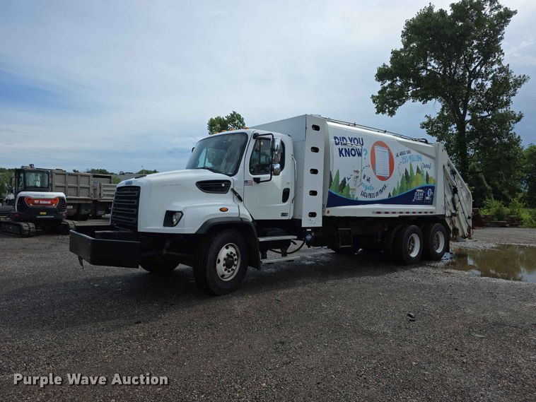 2016 Freightliner 114SD Refuse Truck