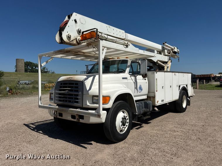 1995 Ford F800 Forestry Bucket Truck