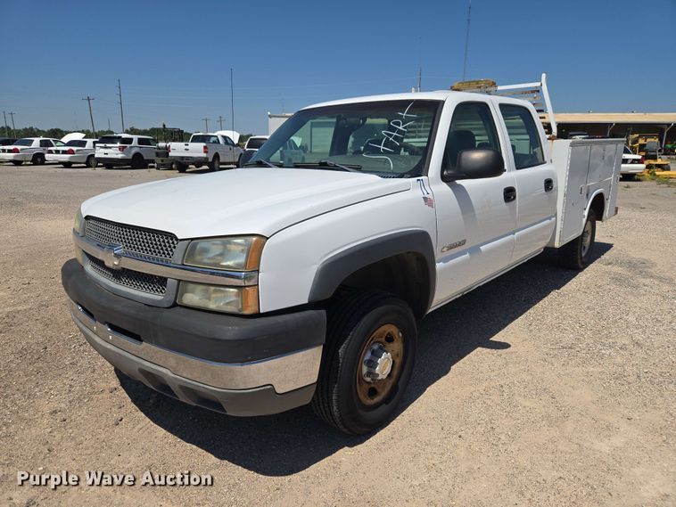 2003 Chevrolet Silverado 2500HD Crew Cab Utility Bed Pickup Truck