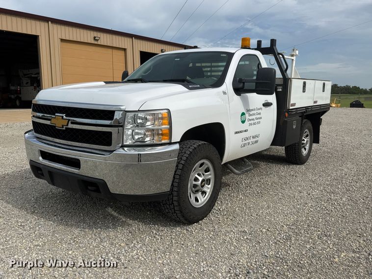 2012 Chevrolet Silverado 3500HD Flatbed Pickup Truck