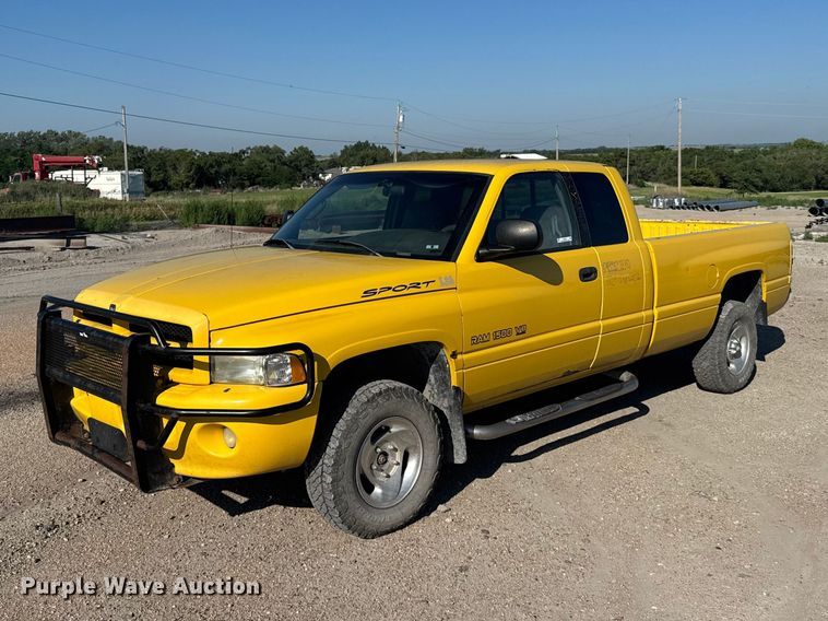 1999 Dodge Ram 1500 Ext. Cab Pickup Truck