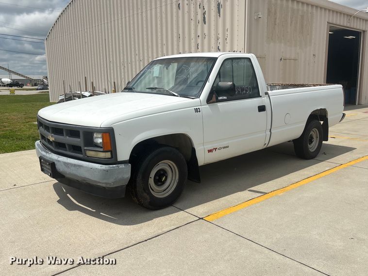 1990 Chevrolet C1500 Pickup Truck