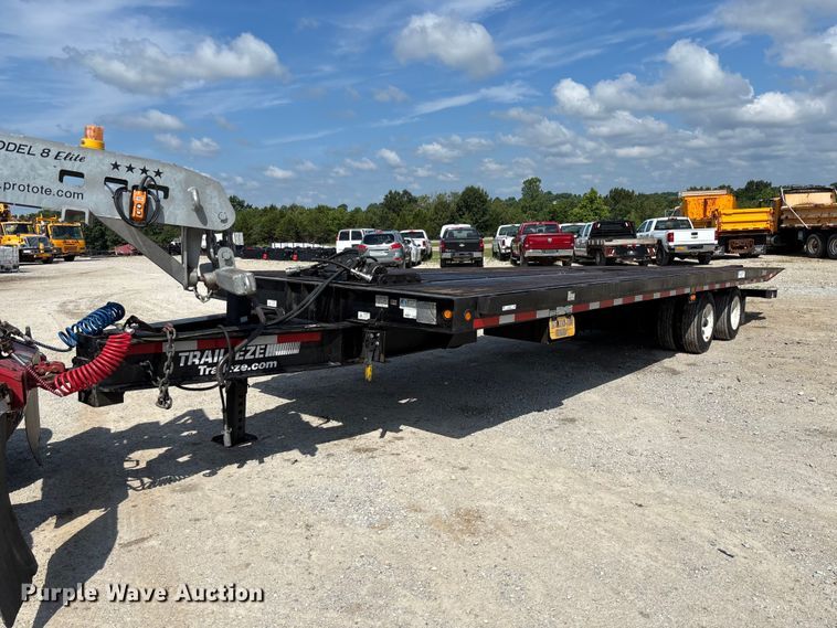 2011 DAKOTA MANUFACTURING CO. / TRAIL-EZE TE401 Tilt Deck Equipment Trailer