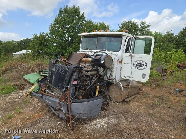 1994 International 9400 Semi Truck
