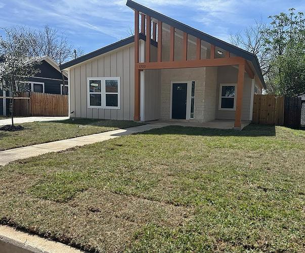 1722 N CENTER ST, SAN ANTONIO, TX