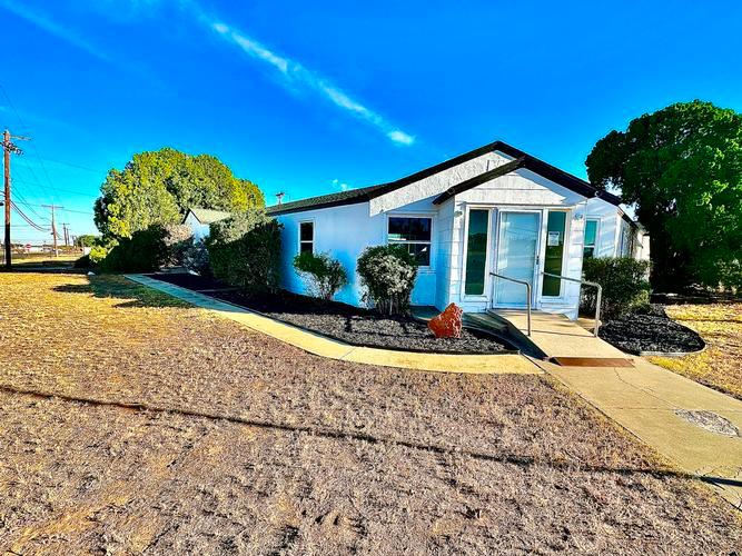 409 SW AVENUE E, SEMINOLE, TX