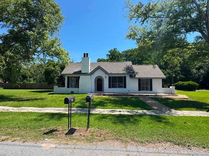 406 Brookhaven St, Monticello, MS
