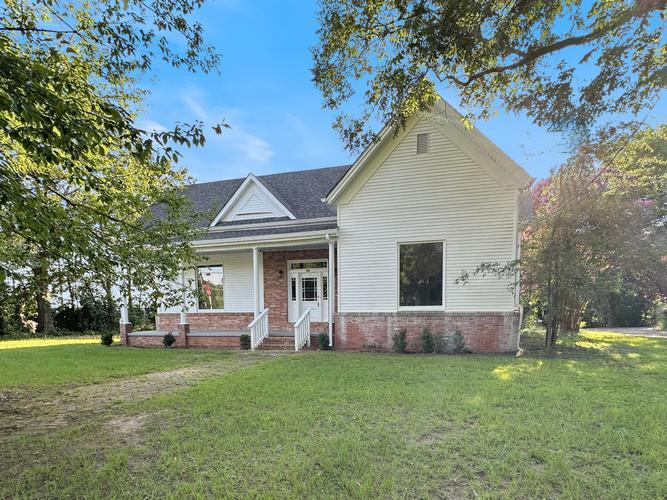 101 Baker St, Naples, TX