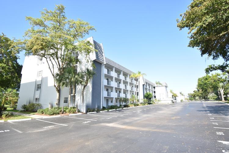 6080 NW 44 STREET #201, LAUDERHILL, FL