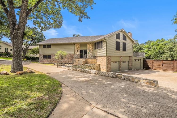 1724 Prestonwood Drive, Arlington, TX