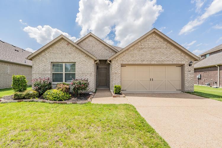 1207 Putnam St, Mansfield, TX