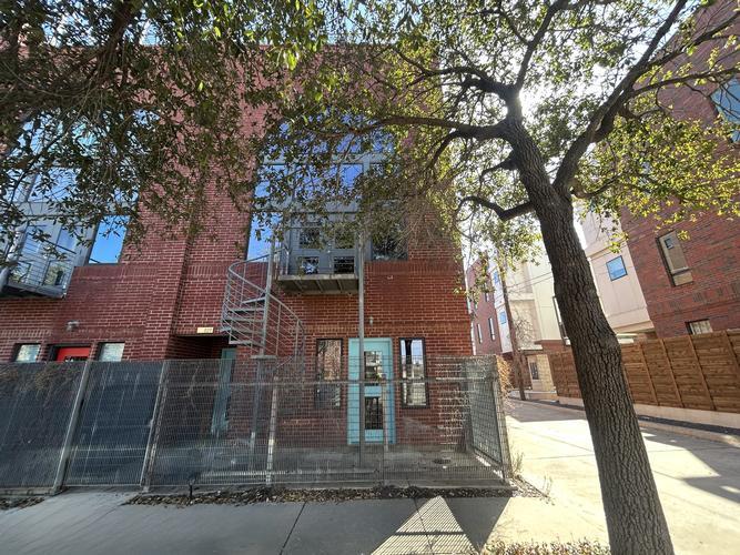 829 W Daggett Ave #H, Fort Worth, TX