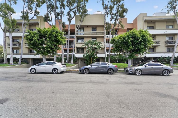 750 NORTH KINGS ROAD #114, WEST HOLLYWOOD, CA