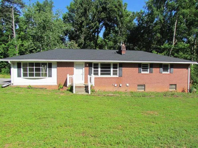 2065 Fleming Mill Rd, Laurens, SC