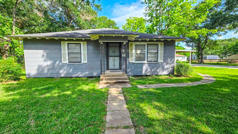 1700 Marilyn Street, Rosenberg, TX