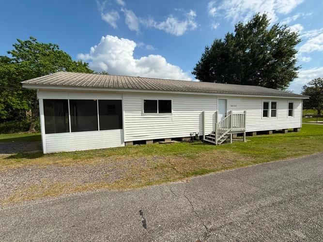 10122 Golden Gate St, Convent, LA