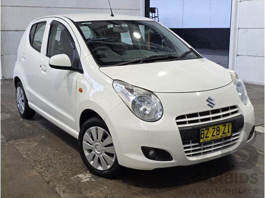 06/2014 Suzuki Alto GL GF MY12 5D Hatchback White 1.0L - photo 1