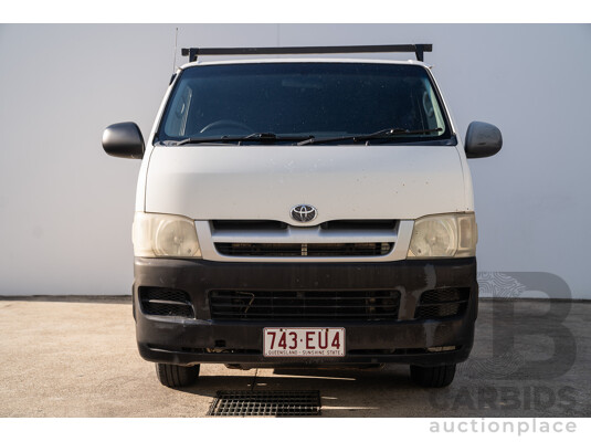 08/2005 Toyota Hiace LWB TRH201R 4d Van White 2.7L - photo 1